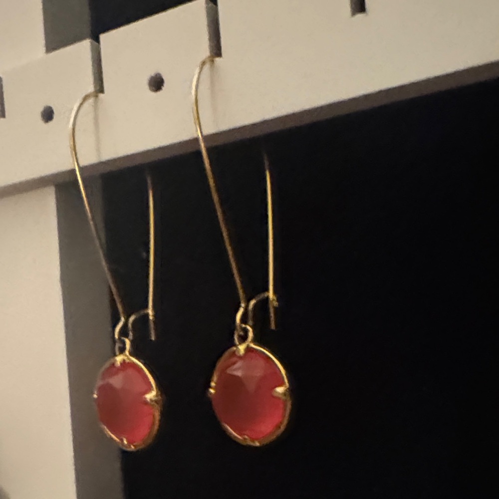 Elegant Gold and Pink Drop Earrings - Picture 2 of 3